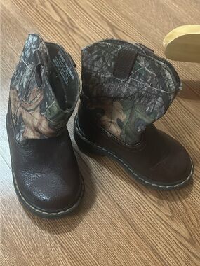 Amazon Brown Leather Toe with Camouflage Pull-On Kids Boots